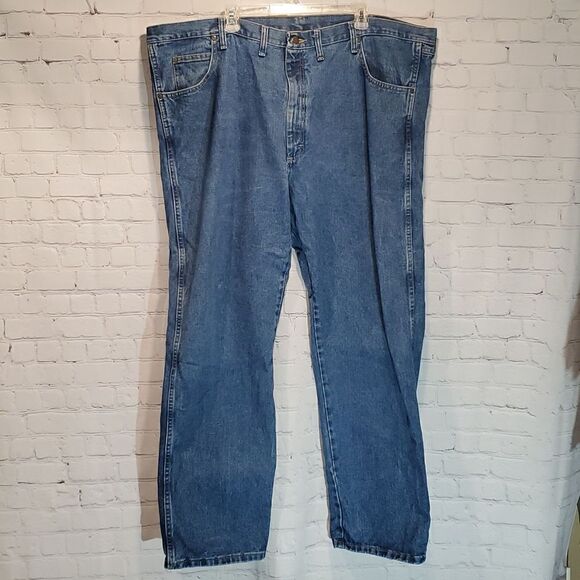 Men's big and tall rugged wear  Wrangler relaxed fit jeans - Picture 1 of 8